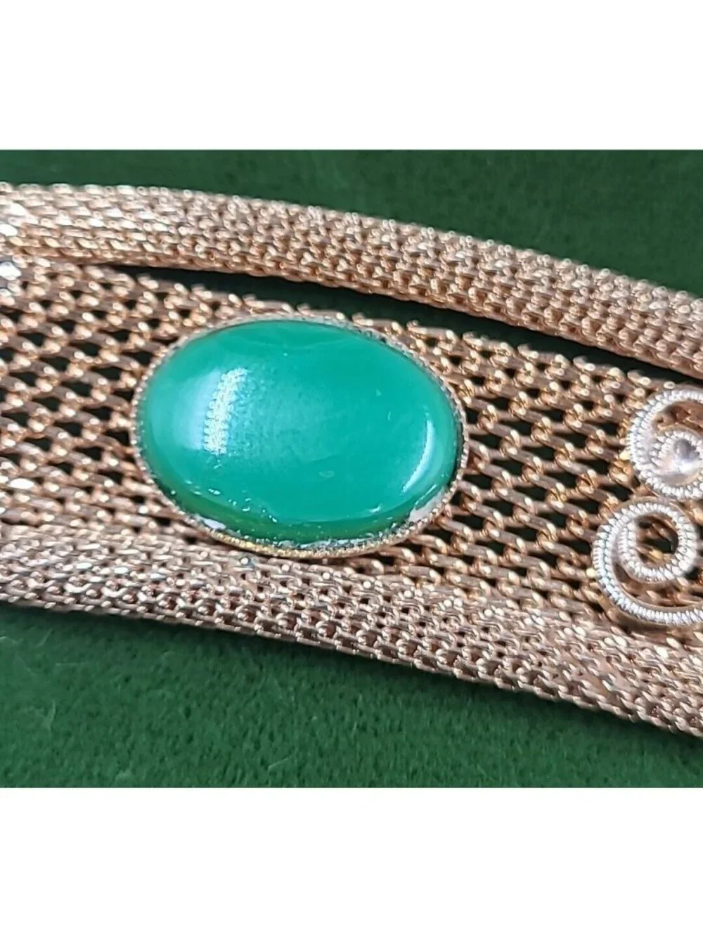 Jade Colored Stone 3 Strand Mesh Bracelet Gold Tone 6.5